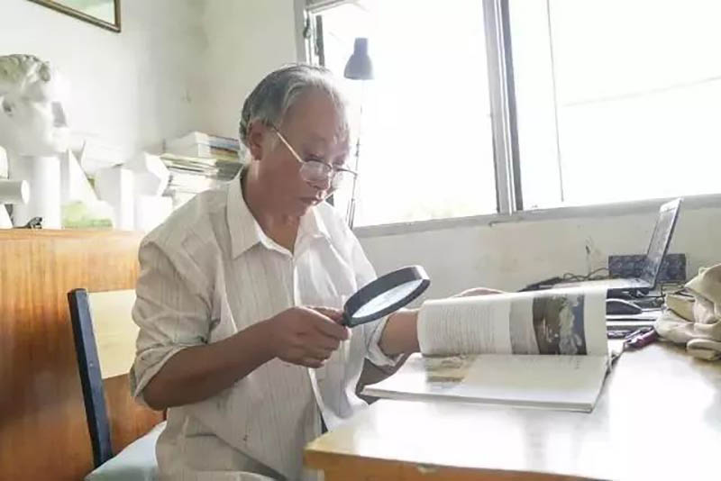 72岁的美术生，他让中国美院改了规矩！