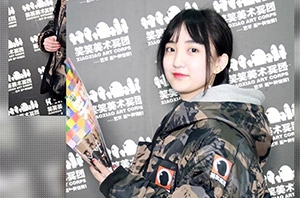 冷҈冷҈冷҈冷҈冷҈！有一种温暖，叫做笑笑觉得你冷！