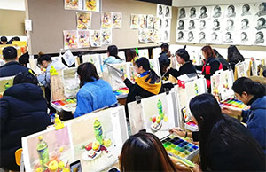 距离考试只剩十五天了，他们在......