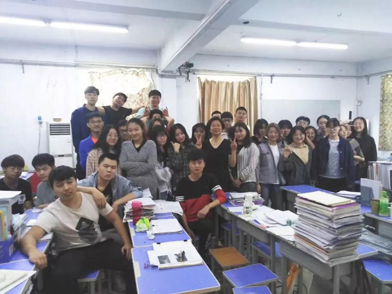 笑笑小兵加油，高考必胜！你不是一个人在战斗！